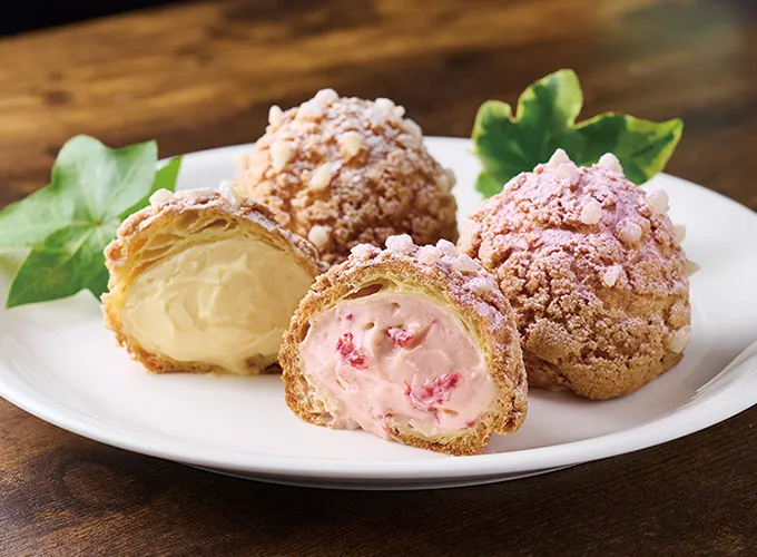 ふらの小麦のシュークリーム（ベリークリーム）