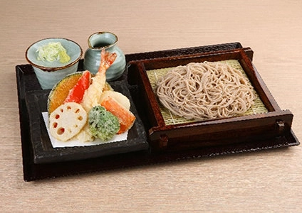 海老と旬野菜のてんぷらせいろ